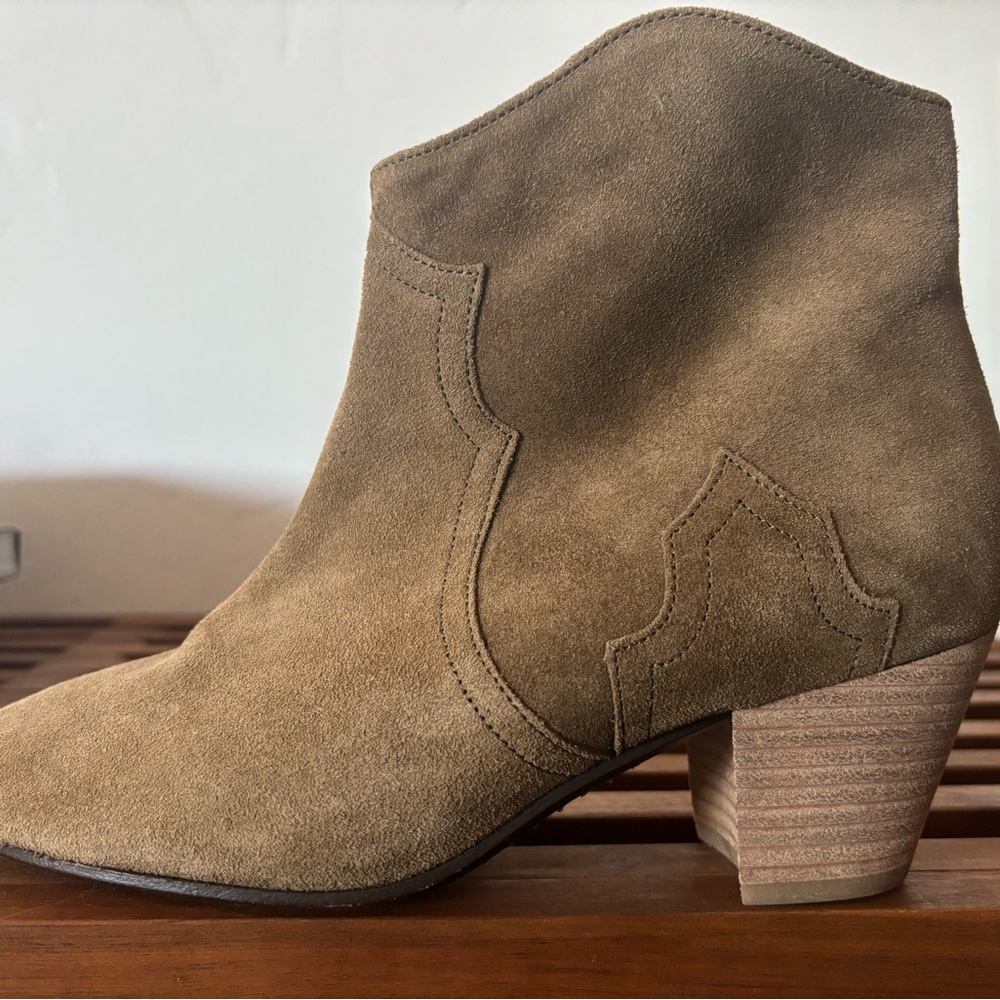 Isabel Marant suede booties with western vibe; soft brown/tan - Picture 6 of 12